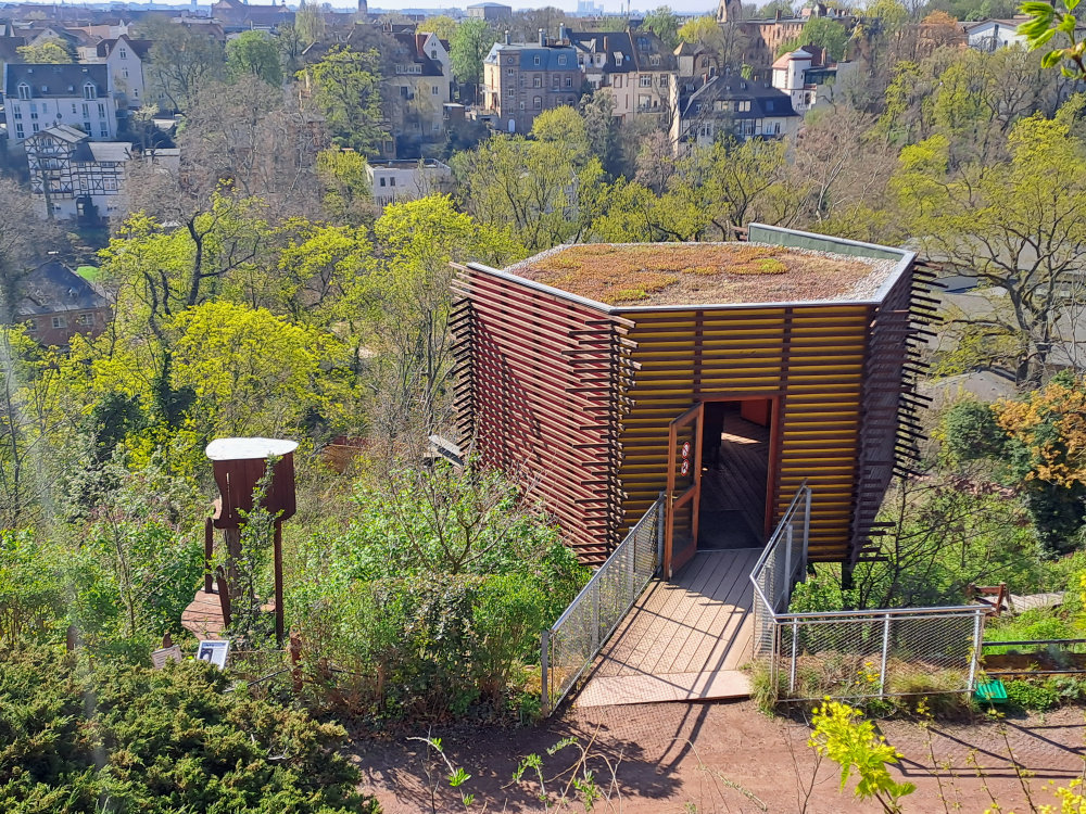Bergzoo Halle: Bienenhaus