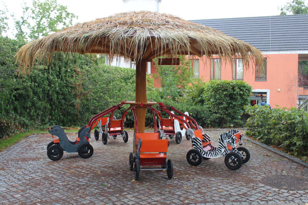 Bergzoo Halle: Kinderwagen